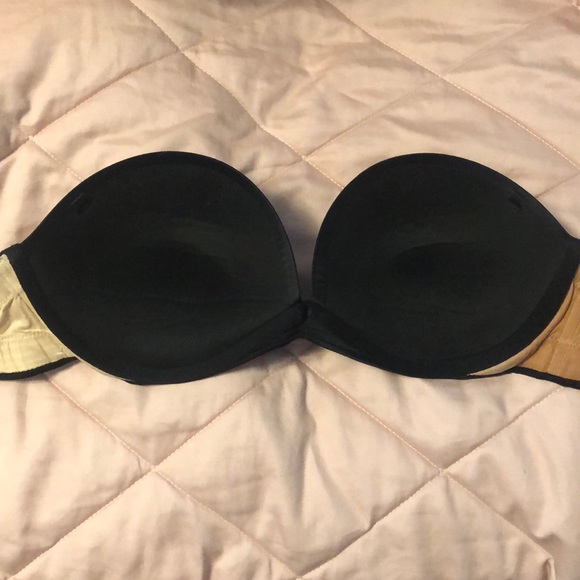 Strapless Victoria’s Secret Very Sexy pushUp - Picture 5 of 5